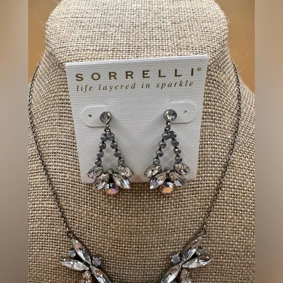 Sorrelli earrings - Picture 2 of 2